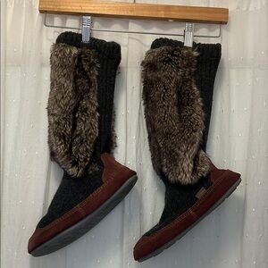 Acorn Slouch Boot/Slipper Women’s 5-6 Black/Brown Faux Fur Trim Loungewear